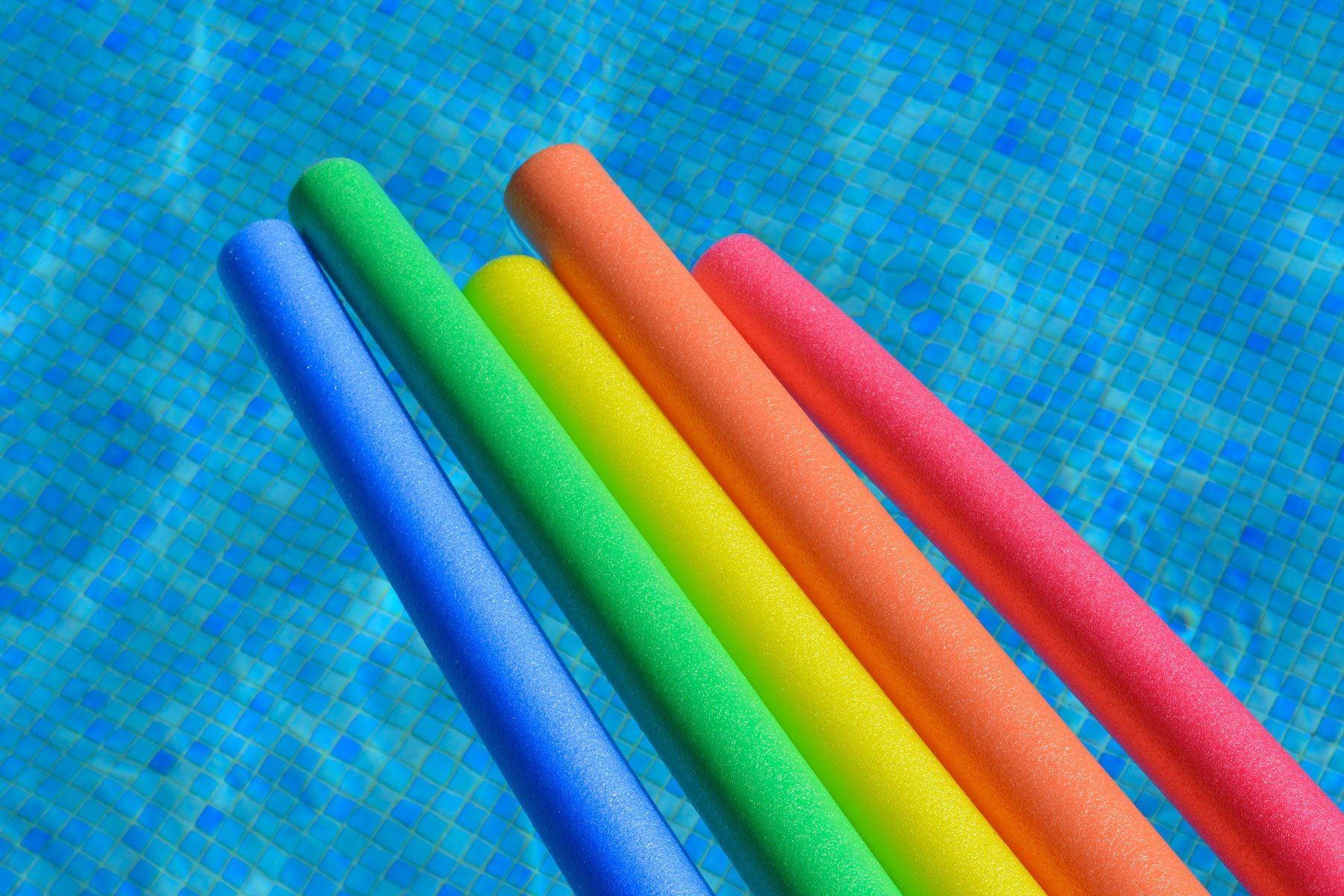 28 Ingenious Pool Noodle Hacks