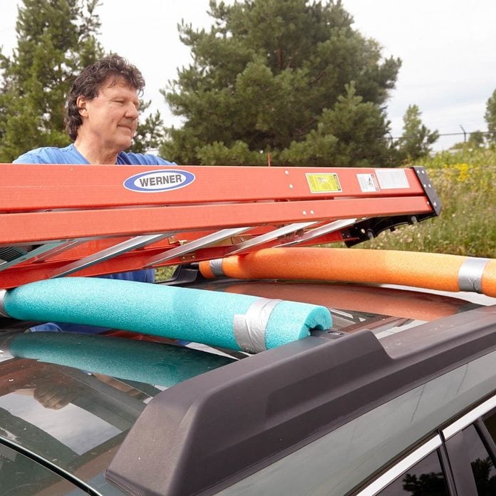 Luggage Rack Protector pool noodles