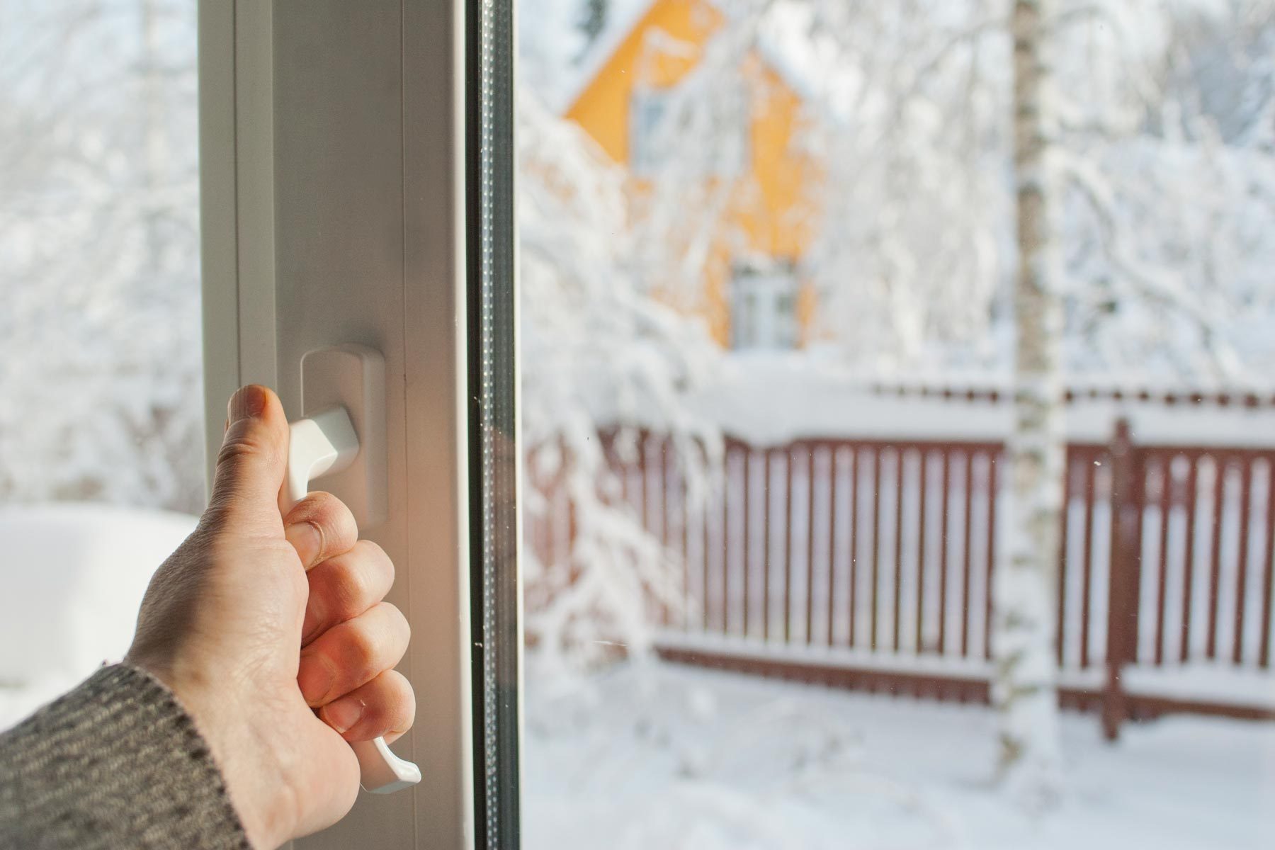 Should You Leave a Window Open in the Winter? All the Pros and Cons